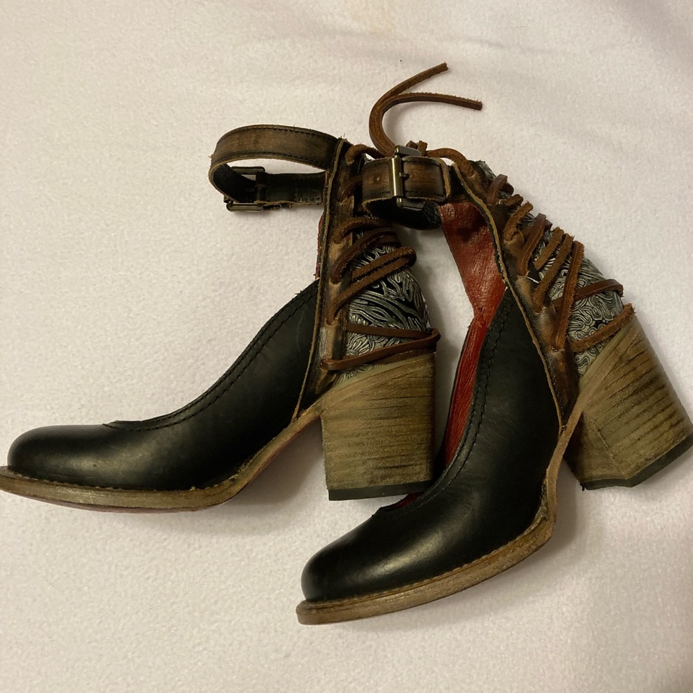 Freebird Raeanne size 5